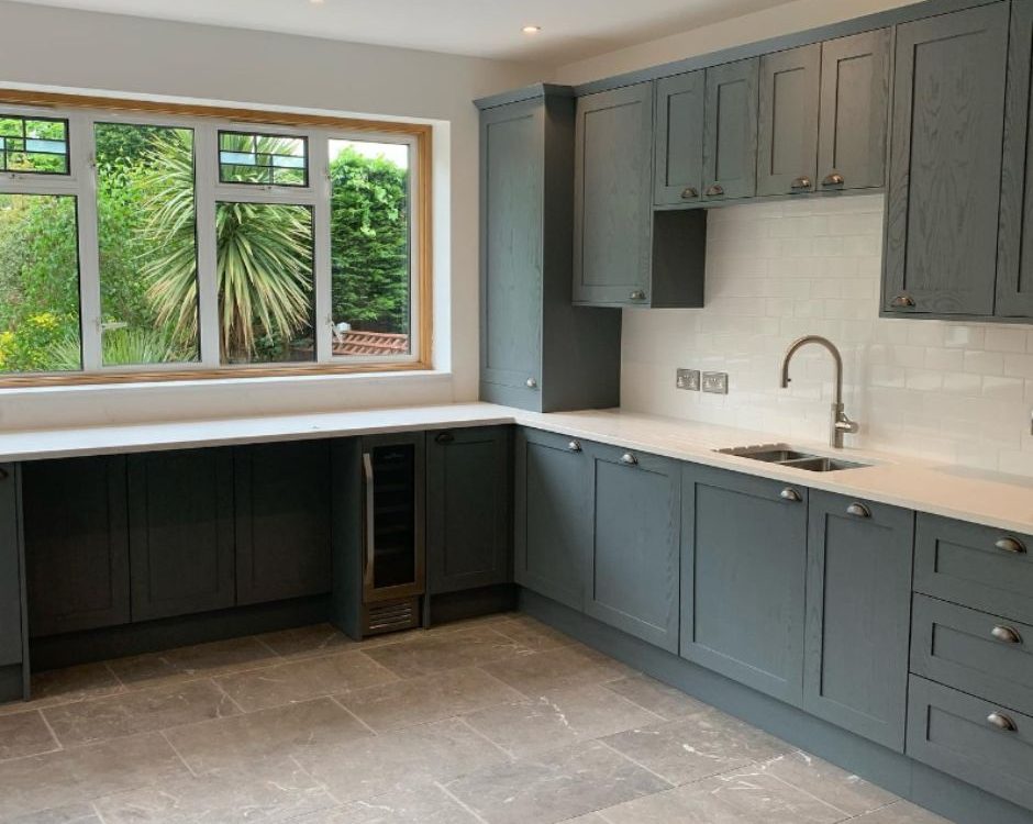 Composite Countertops, Kitchen Countertops, Kitchen Composite Countertops, Quartz Worktops, Quartz Countertop, Thickness of Worktop,Light Worktop, L-Shaped Stone Worktop